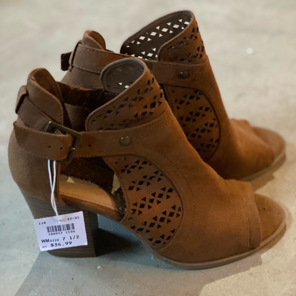 SOLD American Eagle Brown Heels Boots size 7.5